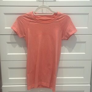 Lululemon swiftly tee size:4 colour:salmon pink